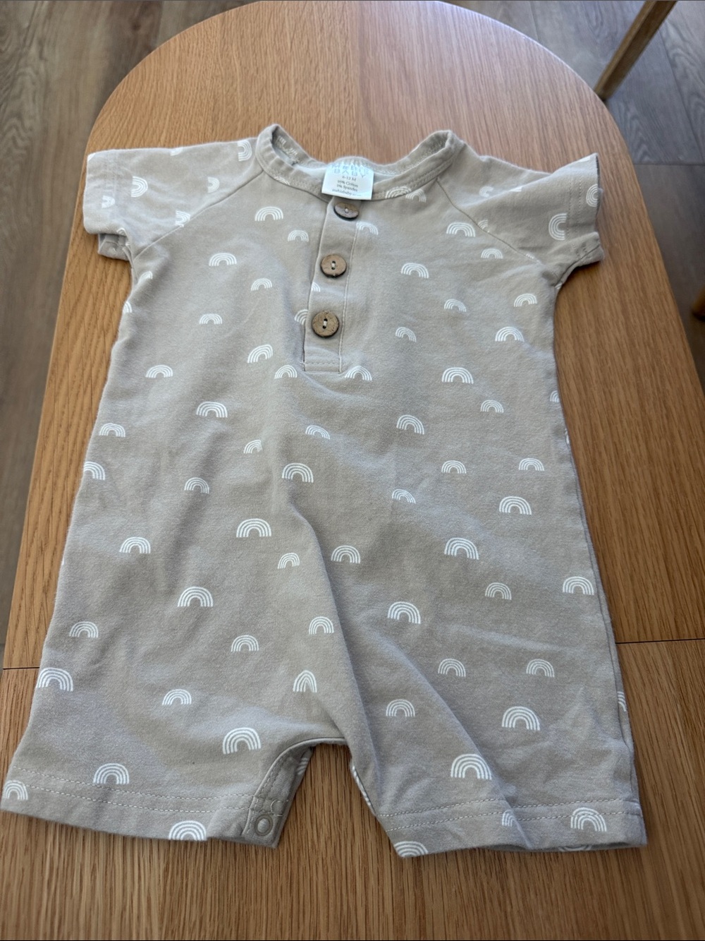 6-12M Mebie Baby neutral romper w rainbow print